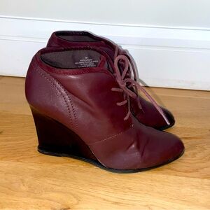 Nine West 9M Oxfords Burgundy Wine Booties wedge platform lace up leather Suede